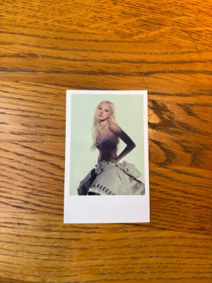 Rosé Blackpink Polaroid pob - Pre order benefit Weverse Polaroid Från Blackpink- Deadline album