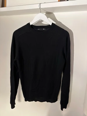Svart tröja - Ull tröja från lager 157 