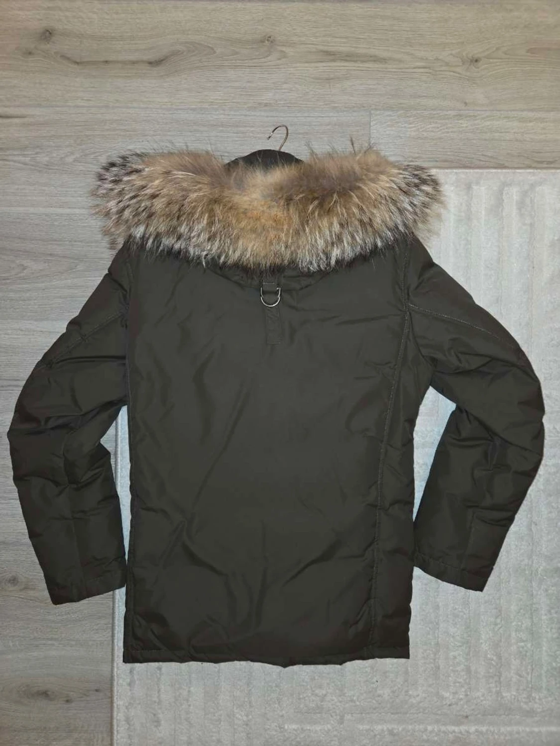 Olivgrön parkas från Hollies med äktapäls - 1