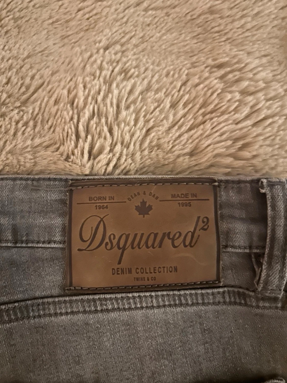 Grå slitna jeans från Dsquared2 - 2