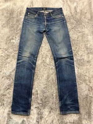 APC Jeans - Säljer detta eftertraktade Par Selvedge APC jeans | Storlek 28 | Mycket bra skick | 100% bomull och bild på selvedge ID finns i annons vid övriga eventuella frågor svarar jag gärna 🙌✅