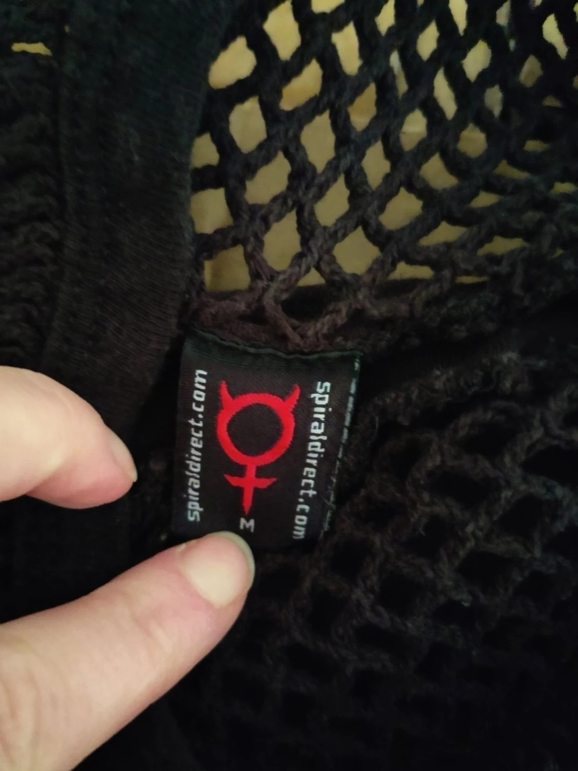 Svart topp med nät och vargmotiv goth  - 2