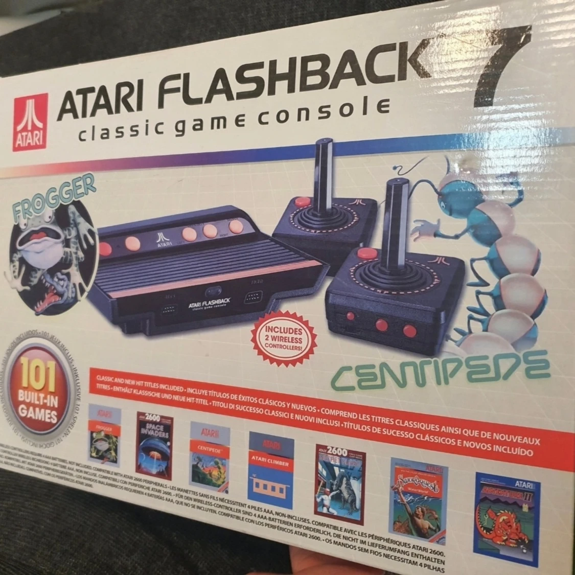 Atari Flashback 7 spelkonsol med joystickkontroller / Retro spelkonsol