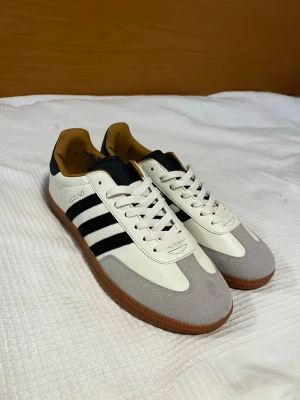 Adidas JJJJound - Helt nya! Bara testade. Strl:45.5. Kom med bud och frågor :)