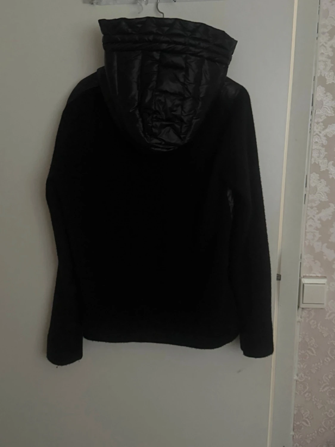 Svart pufferjacka med huva Moncler - 2