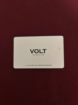 Presentkort från Volt - Kortet har ett värde på 1000kr. Om du köper det kan du välja att få det skickat eller bara få bilden på streckkoden.