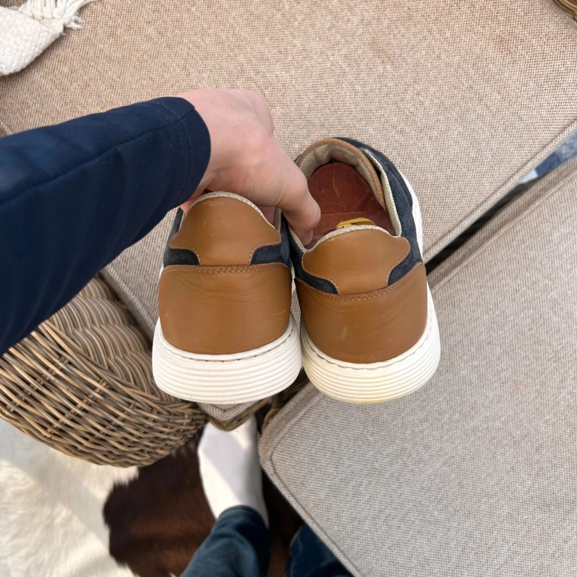 Mörkblå Brunello Cucinelli sneakers med bruna detaljer - 3