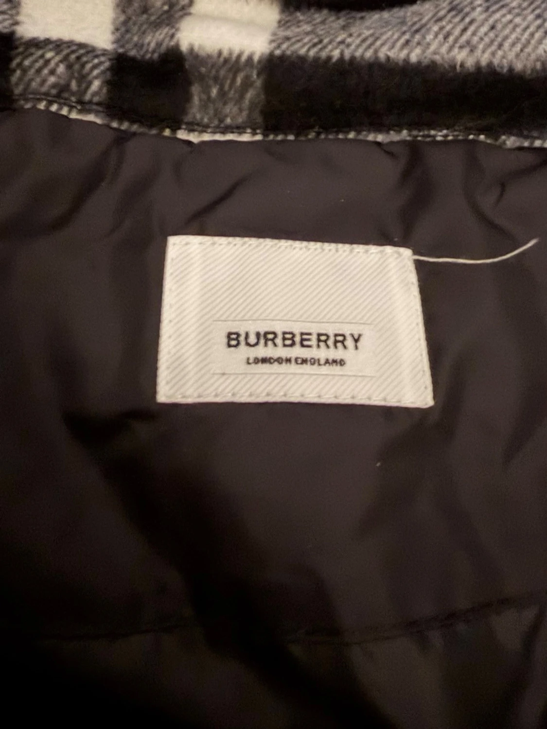 Svart dunjacka från Burberry - 1