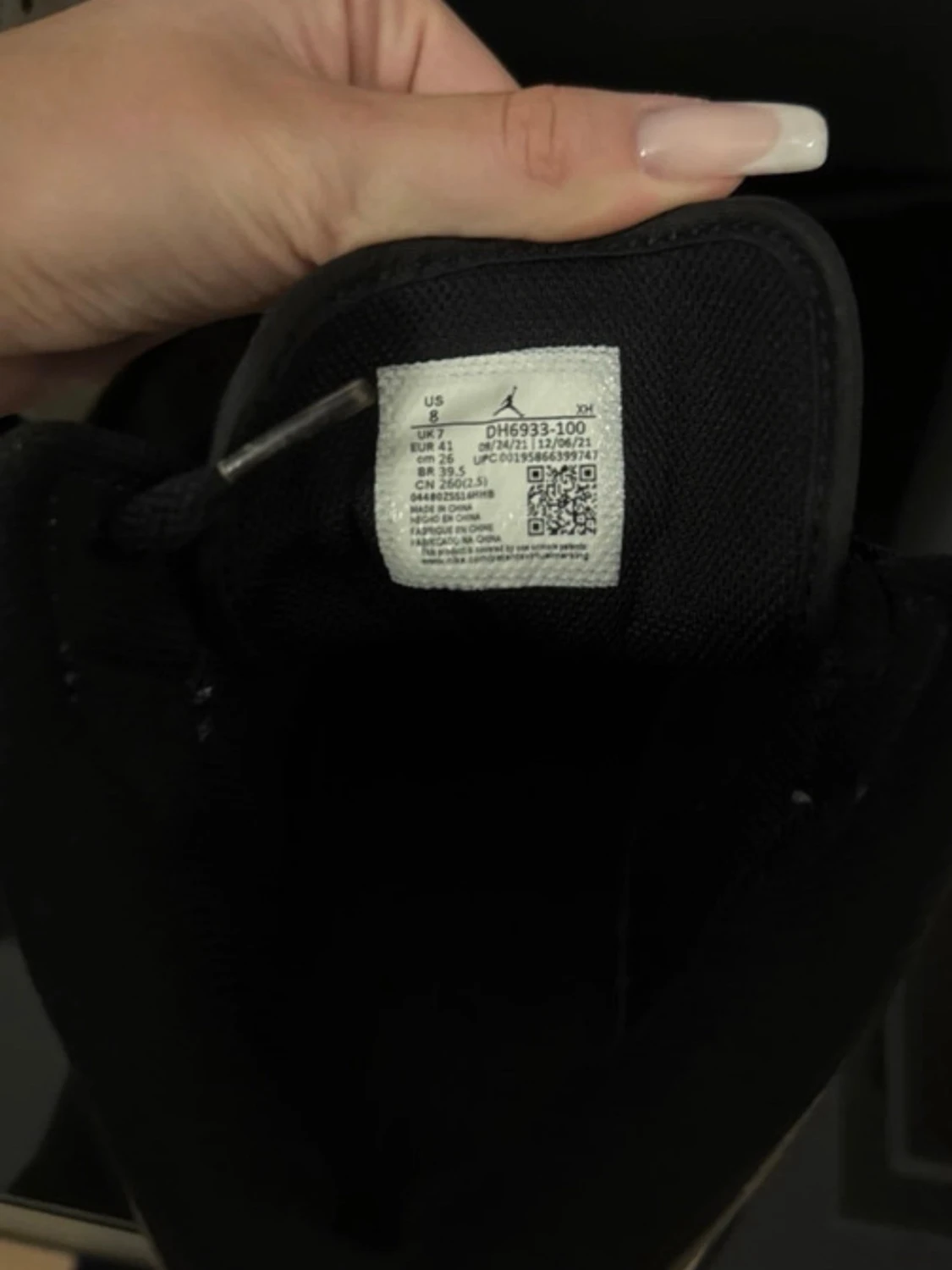 Svarta och vita Diamond Air Jordan 1 Mid - 4