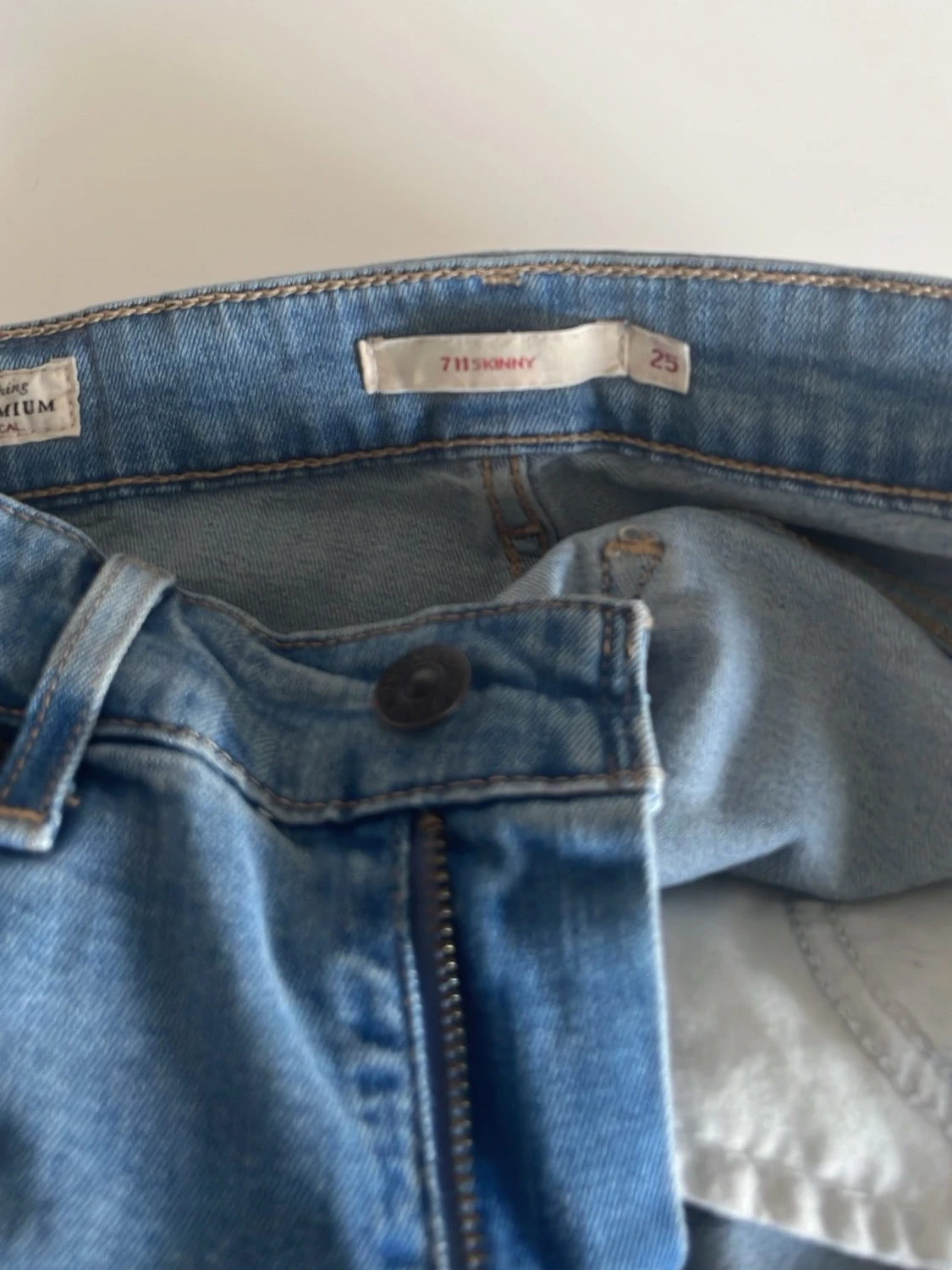 Ljusblå skinny jeans från Levi's - 2