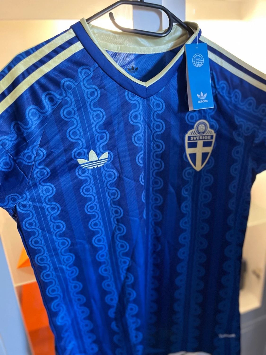 Blå Sverige tröja från Adidas