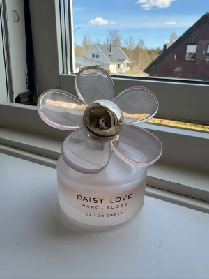 Daisy Love Marc Jacobs - Använd kanske 10 gånger, tyvärr kommer den inte till användning! 