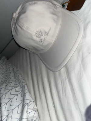 Loro piana keps  - Helt ny kommer med tags