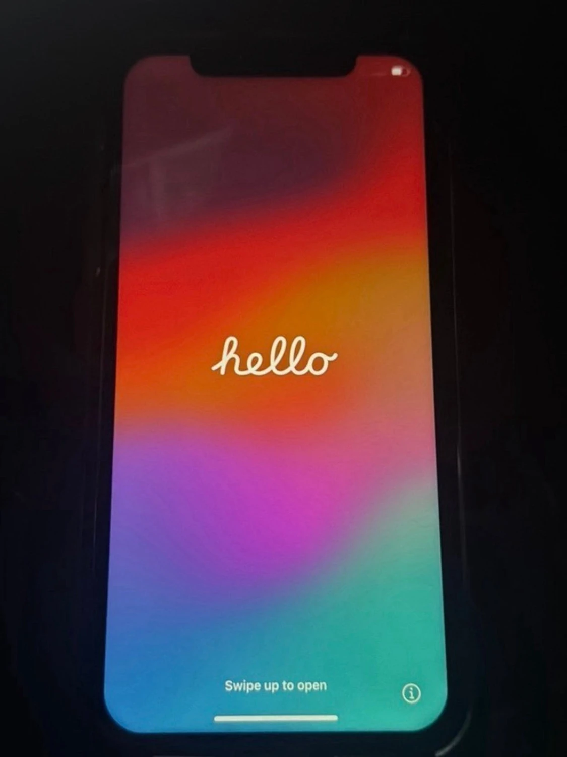Lila iPhone 11 med dubbla kameror