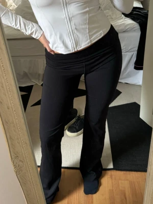 Yoga tights från LXA - Säljer mina yogabyxor från LXA då de är för små!❤️