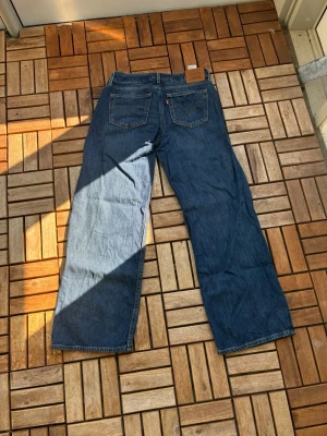 Levis low loose jeans  - Nyskick! Använda fåtal gånger, strl 27.                  Nypris: 1299kr 
