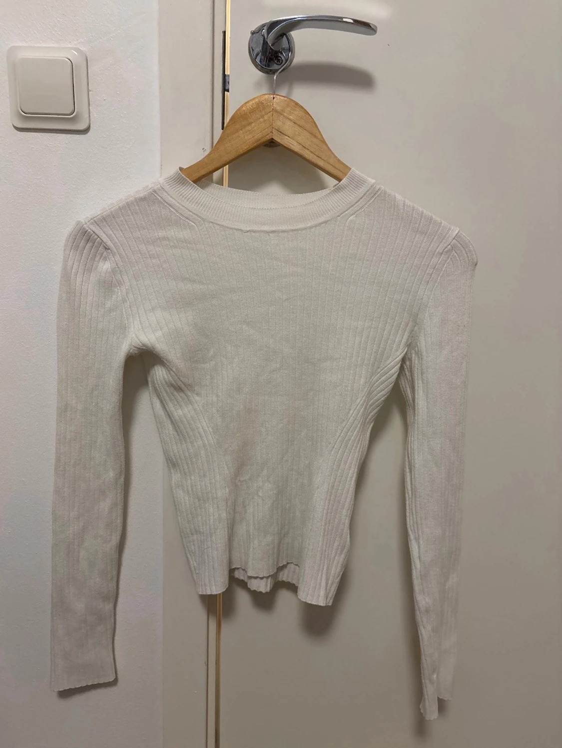 Vit ribbad långärmad tröja från H&M – XS
