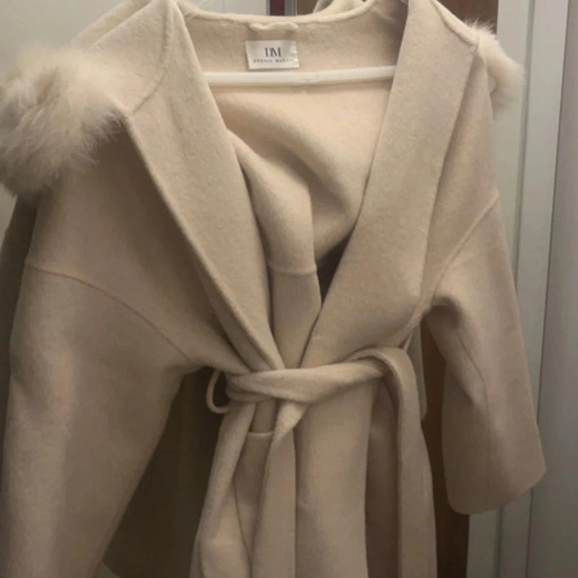 Beige kappa från DM Design - 2