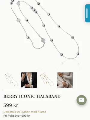Berry Iconic halsband i silver - Snyggt halsband från Ioaku i silverfärg med runda pärlliknande detaljer längs hela kedjan. Levereras med originalförpackning och presentpåse från Ioaku. Halsbandet har tappat färgen lite för man stänger (se sista bilden)