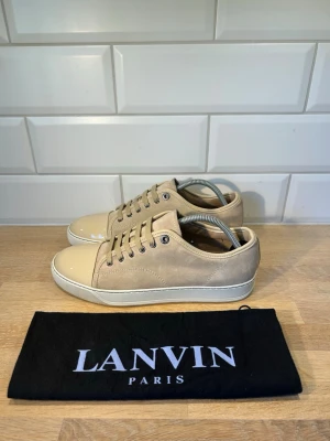 Lanvin Skor - Lanvins i nyskick | Storlek: uk8=42 passar 43 | Ingår: Dust bag | Vid frågor eller diskussion om pris är det bara att skriva✍🏼| Frakt inom 48h📦