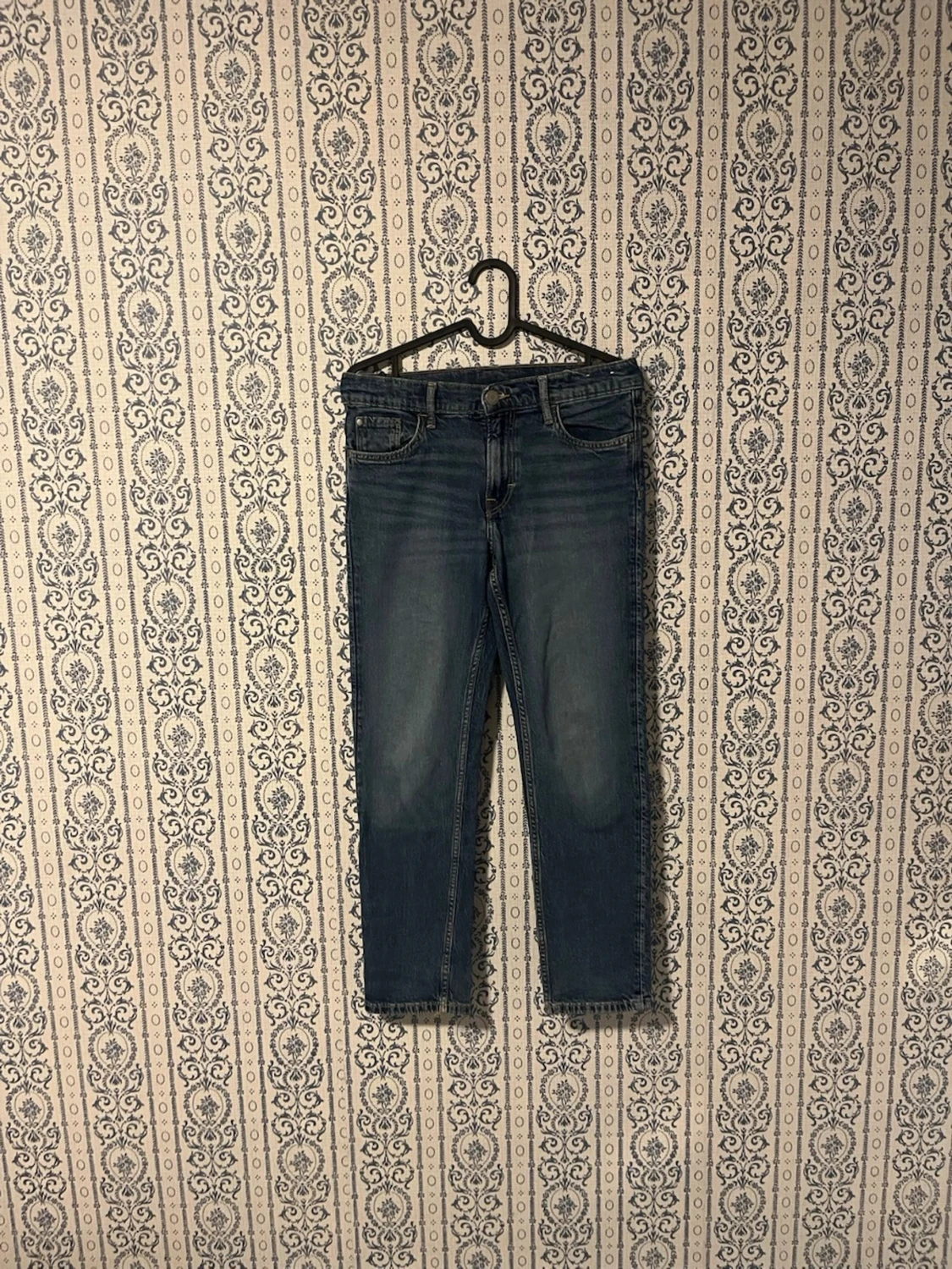 Blå raka jeans i storlek 152