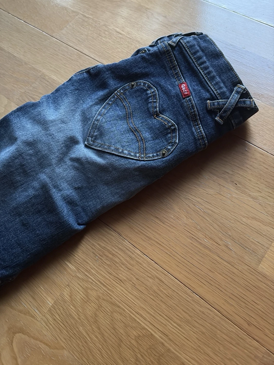 Jeanskjol med hjärtformade fickor - 1