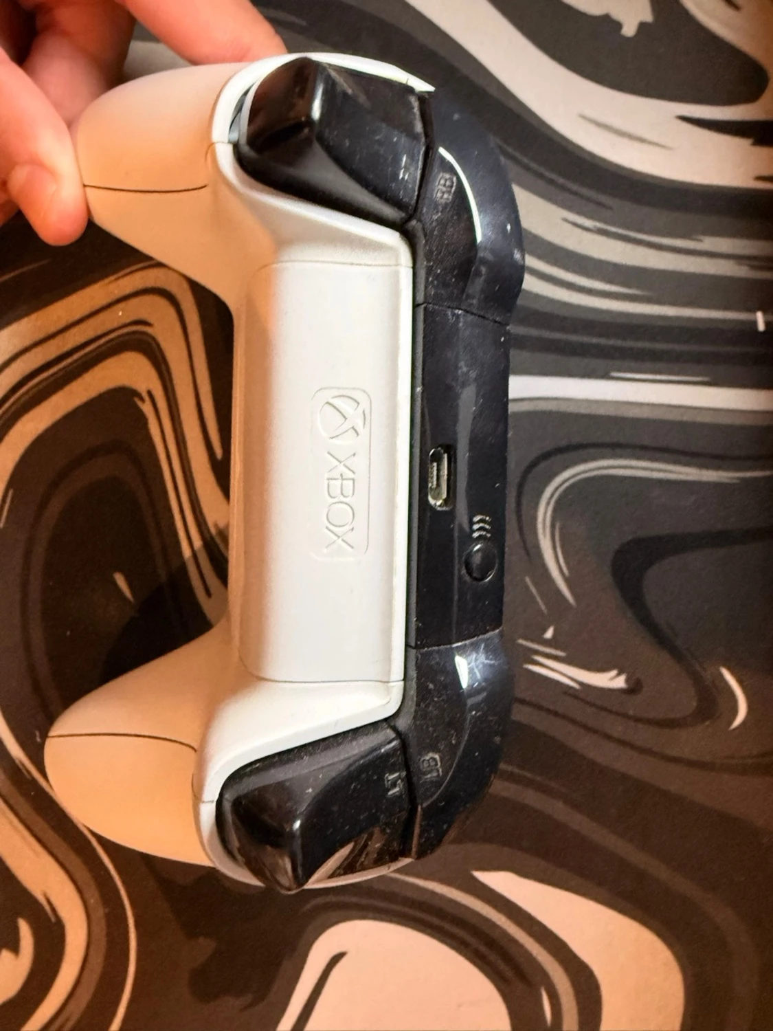 Vit Xbox-handkontroll ( 2 i lager men säljer en för 400kr ) - 4