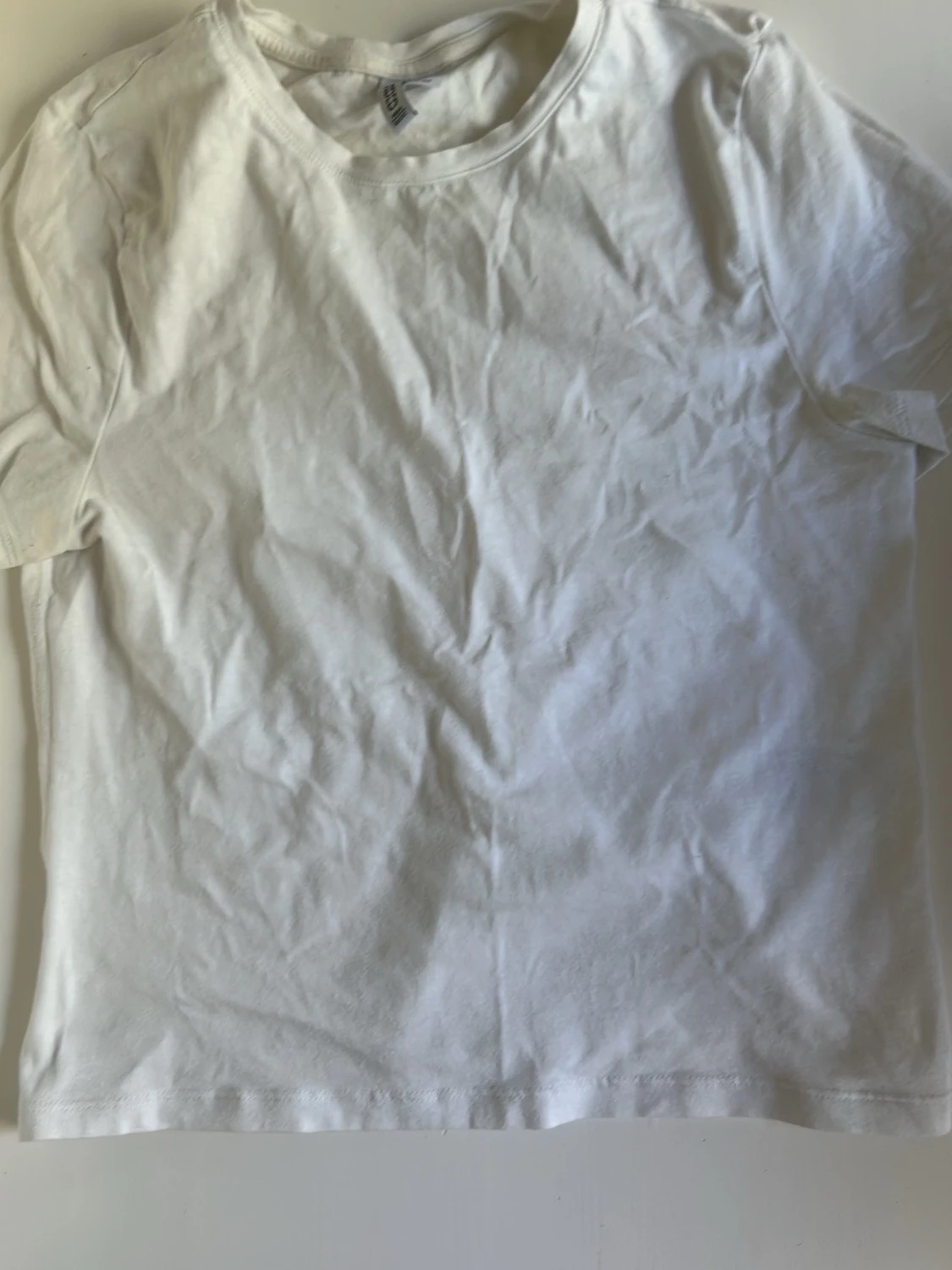 Klassisk vit t-shirt i bomull