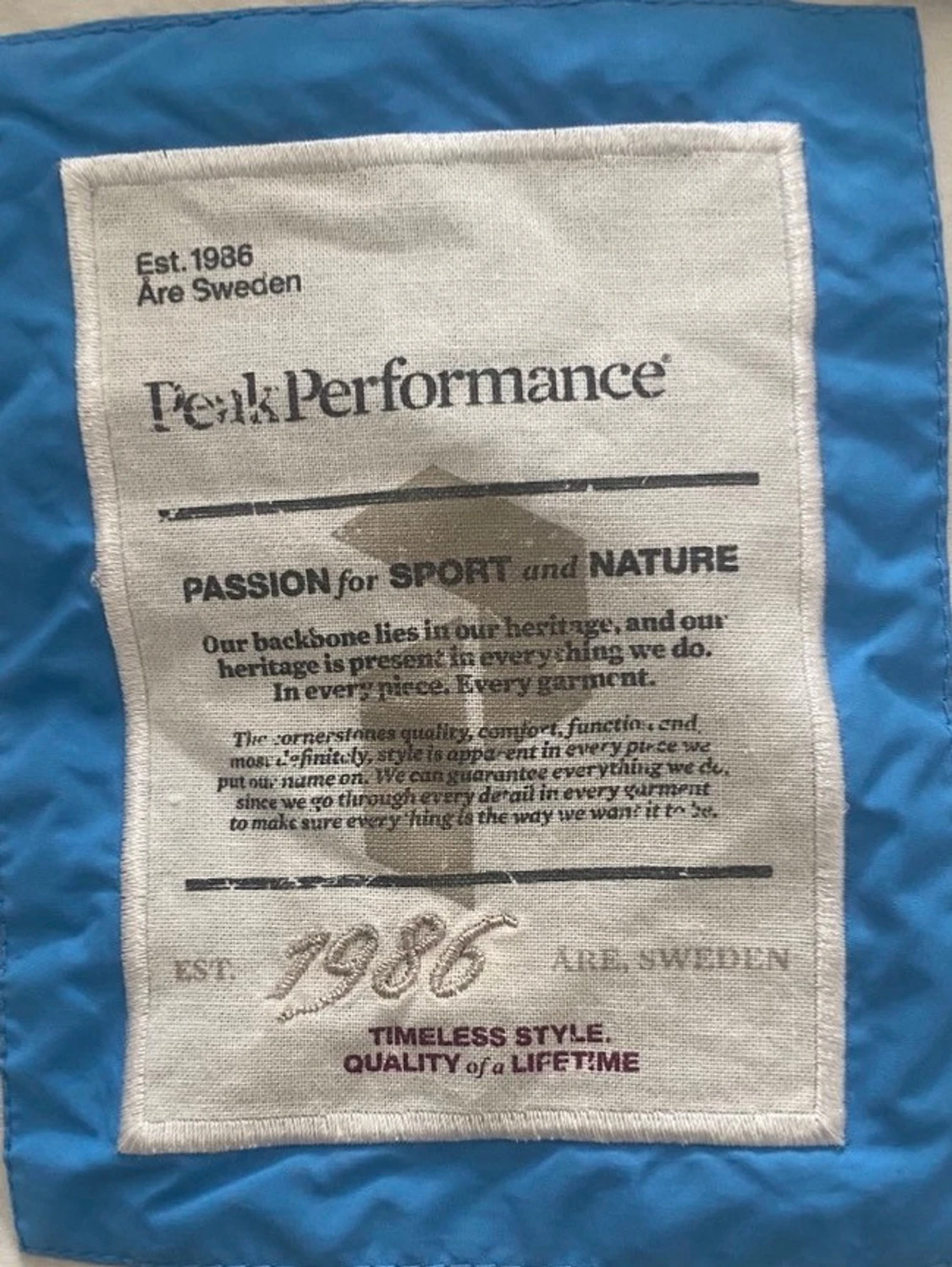 Peak performance Blå vindjacka med huva - 3