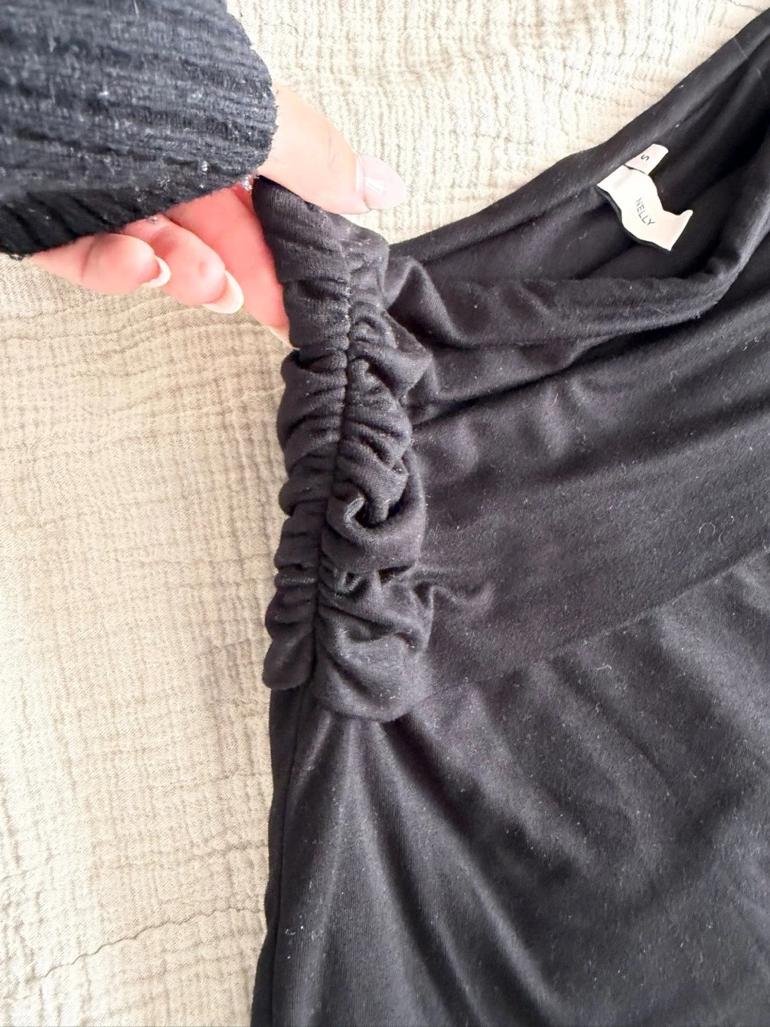 Svart oneshoulder topp från nelly  - 2