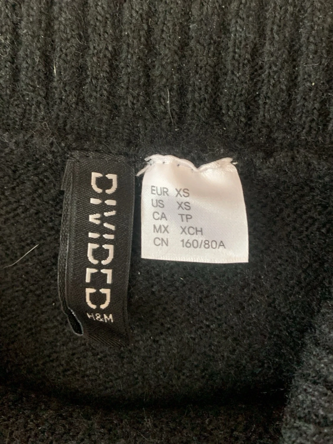 Svart off shoulder stickad tröja - 2