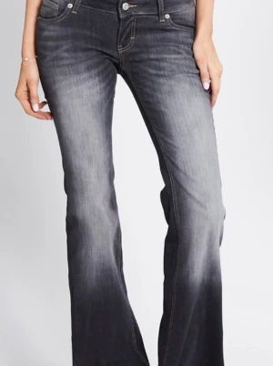 Gråa Blaze Jeans - Knappt använda blaze jeans ifrån lager157, i storlek xs - full length. säljer då de inte används