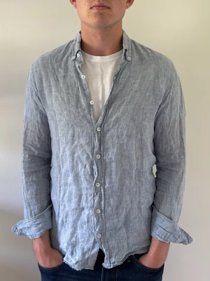 Mango Linneskjorta - - Condition: 8/10 - Color: Blue - Size: S