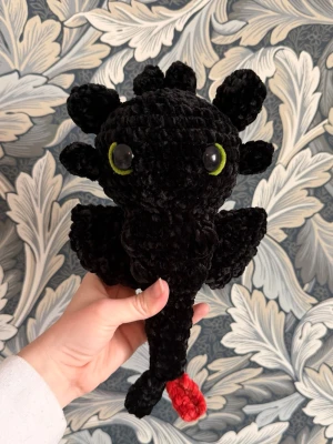 Virkad tandlös - Virkad tandlös från How to train your dragon🖤