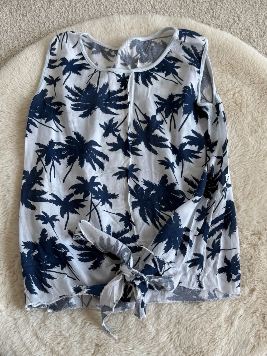 Vit och blå linnetopp med knyt - 1