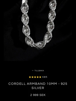 Cordell armband 10mm i silver - Stilrent cordell armband i 925 silver med en grov, tvinnad design på 10mm bredd. Perfekt för dig som gillar chunky smycken med attityd och vill sticka ut med en klassisk men modern look.