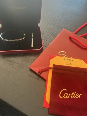 Love armband - Jättefint armband. För dam 