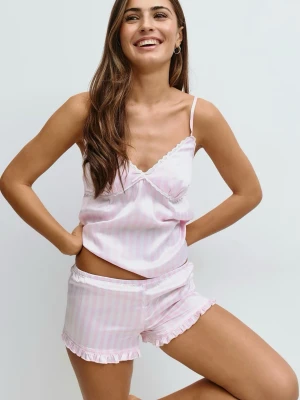 Gina Tricot pyjamas  - Slutsåld söt Gina 14+ pyjamas, storlek xs💕              Använd en gång, men tyvärr för liten              