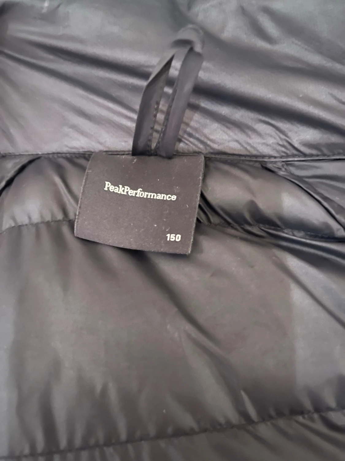 Svart dunjacka med huva Peak Performance - 5