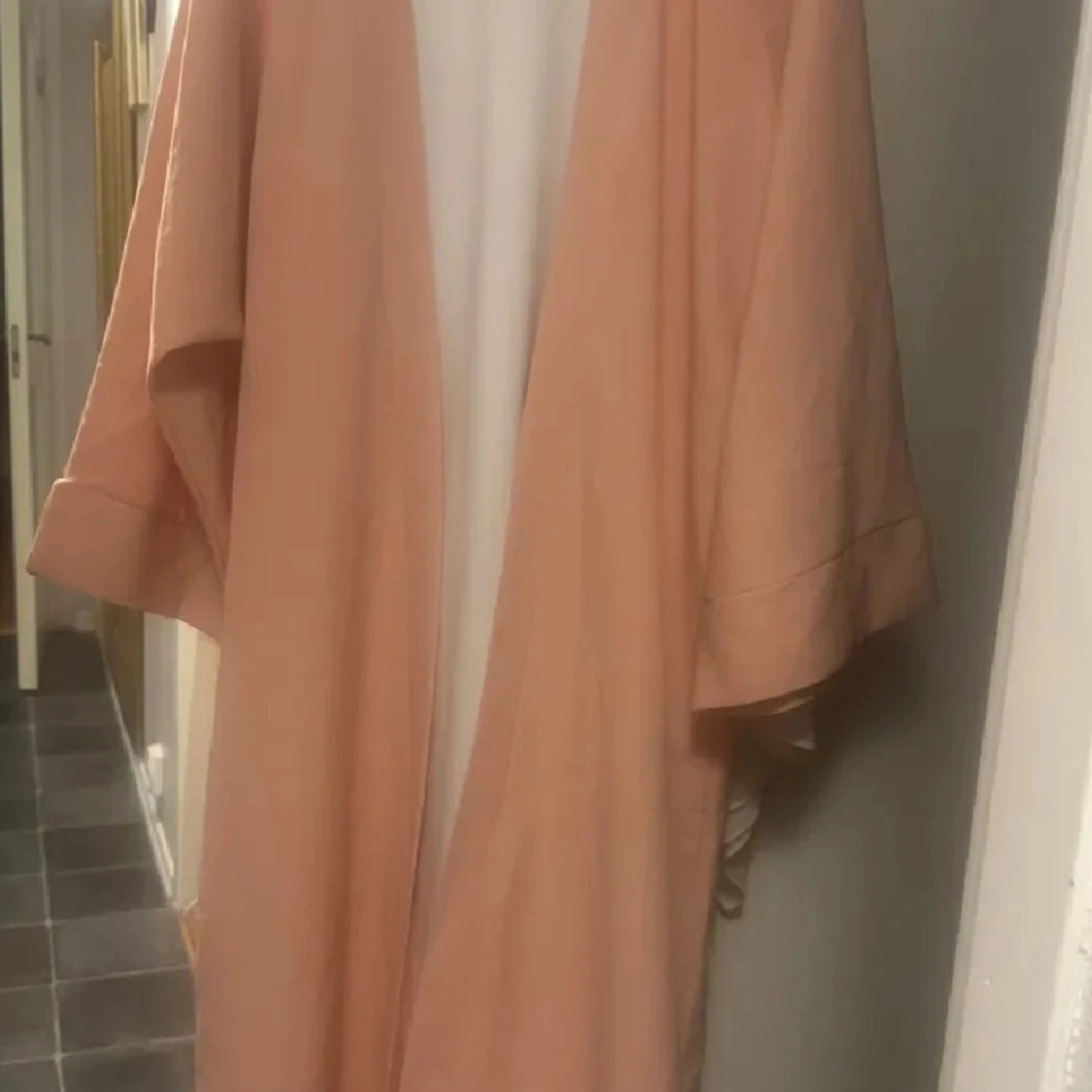 Lång ljusrosa / apricos 2 delad kläning 