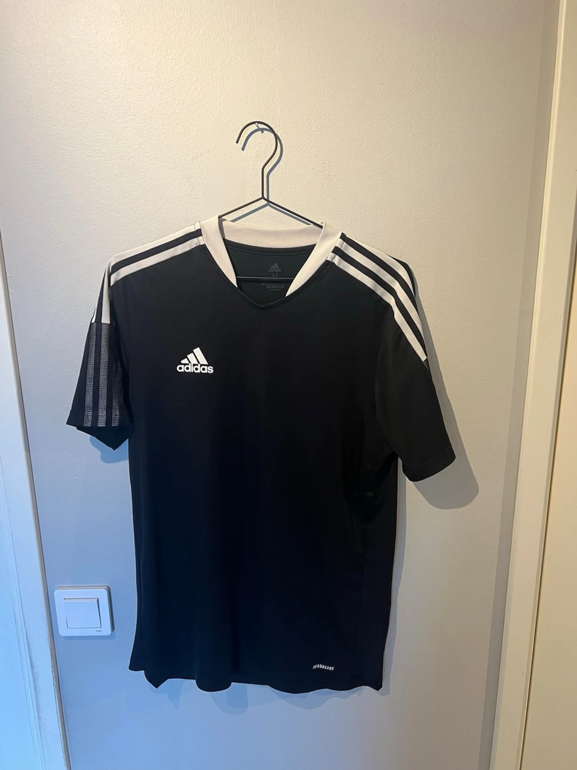 Svart Adidas sporttröja 