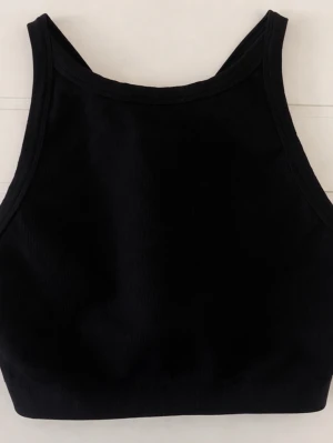 Svart Topp - Storlek M. Fint Skick. Köpt på H&M.