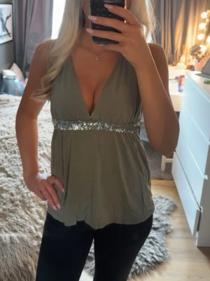 Haltertopp - Skit snygg haltertopp, jag är 170cm 💋 