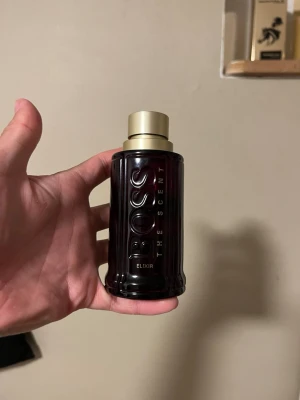Hugo Boss The Scent Elixir EDP - Hej, säljer nu en Hugo boss parfym som luktar riktigt gott, storlek 100ml med 80ml kvar, kvitto finns