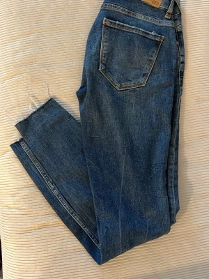 Blå raka jeans från Perfect Jeans - Perfect Jeans, modell KRISTEN. Slim stl 26, passar 36 och 38 
