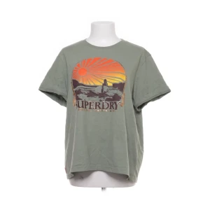 T-shirt - Snygg superdry T-shirt men har för många tishor!