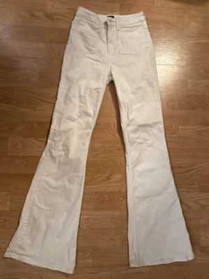 Lee jeans  - Jeans från Lee Öppen för bud vid snabb affär. Paketpris vid köp av flera plagg.🎀