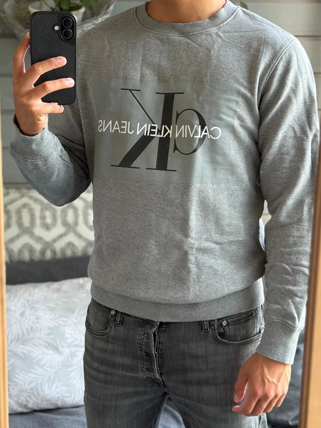Calvin Klein Sweatshirt - 1