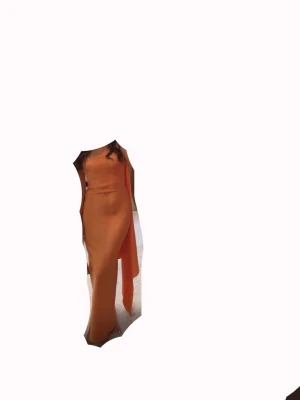 Orange oneshoulder långklänning från boohoo - Säljer en snygg orange långklänning i oneshoulder-modell. Klänningen har en elegant slits och ett långt tygstycke som faller från axeln. Materialet är i satin med en glansig finish. Perfekt för dig som vill sticka ut, även perfekt till sommaren och till balen! Endast använd 1 gång och i storlek 36🧡