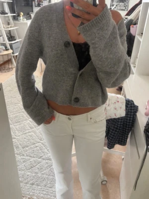 Vita jeans - Perfekta jeans för våren och sommaren!!!Midjemått: 76💗